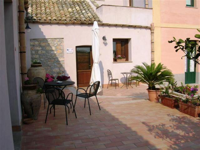 Agriturismo Baglio Donna Santa Dattilo Exteriör bild